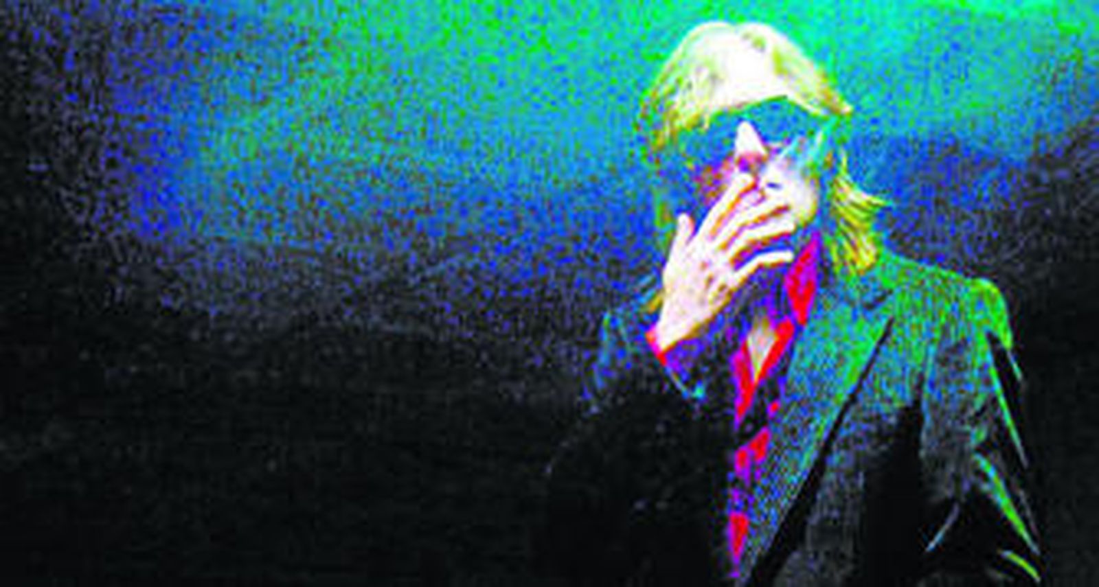 Vegas y sus inseparables gafas negras.