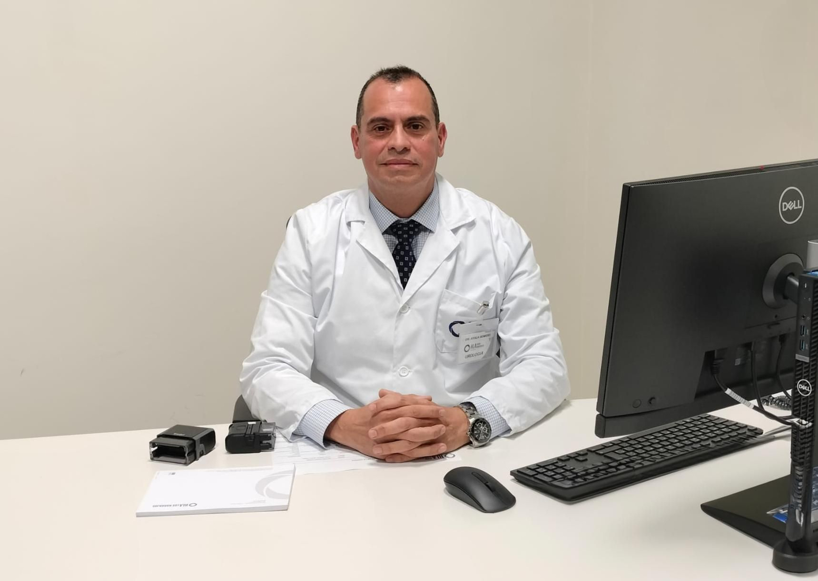 Doctor Marco Aníbal Ayala, Urología de HLA Los Naranjos.