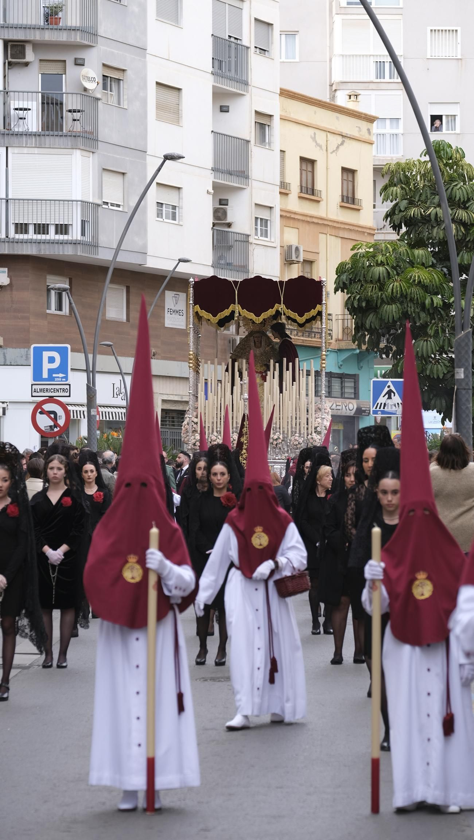 La procesión de Coronación en Almería, en imágenes
