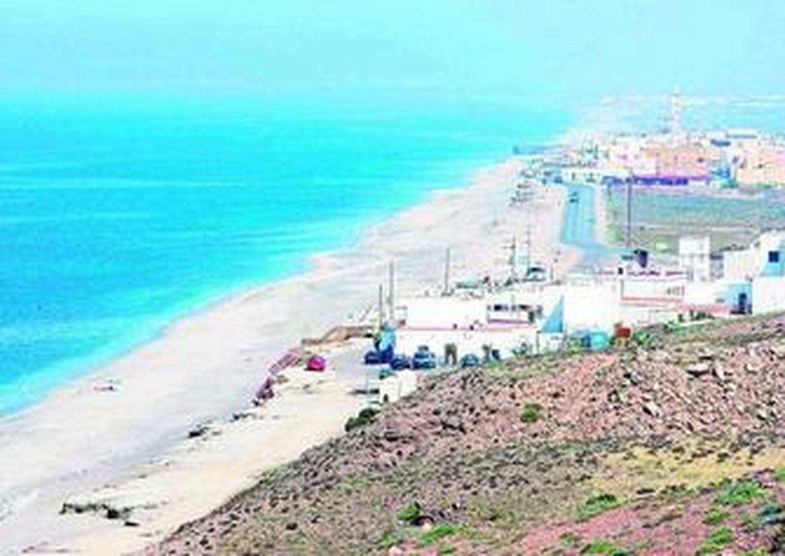 Panorámica de la barriada de La Fabriquilla en la que se encuentra el sector SAU FA-1 de Níjar sobre el que vienen pleiteando más de 30 años.