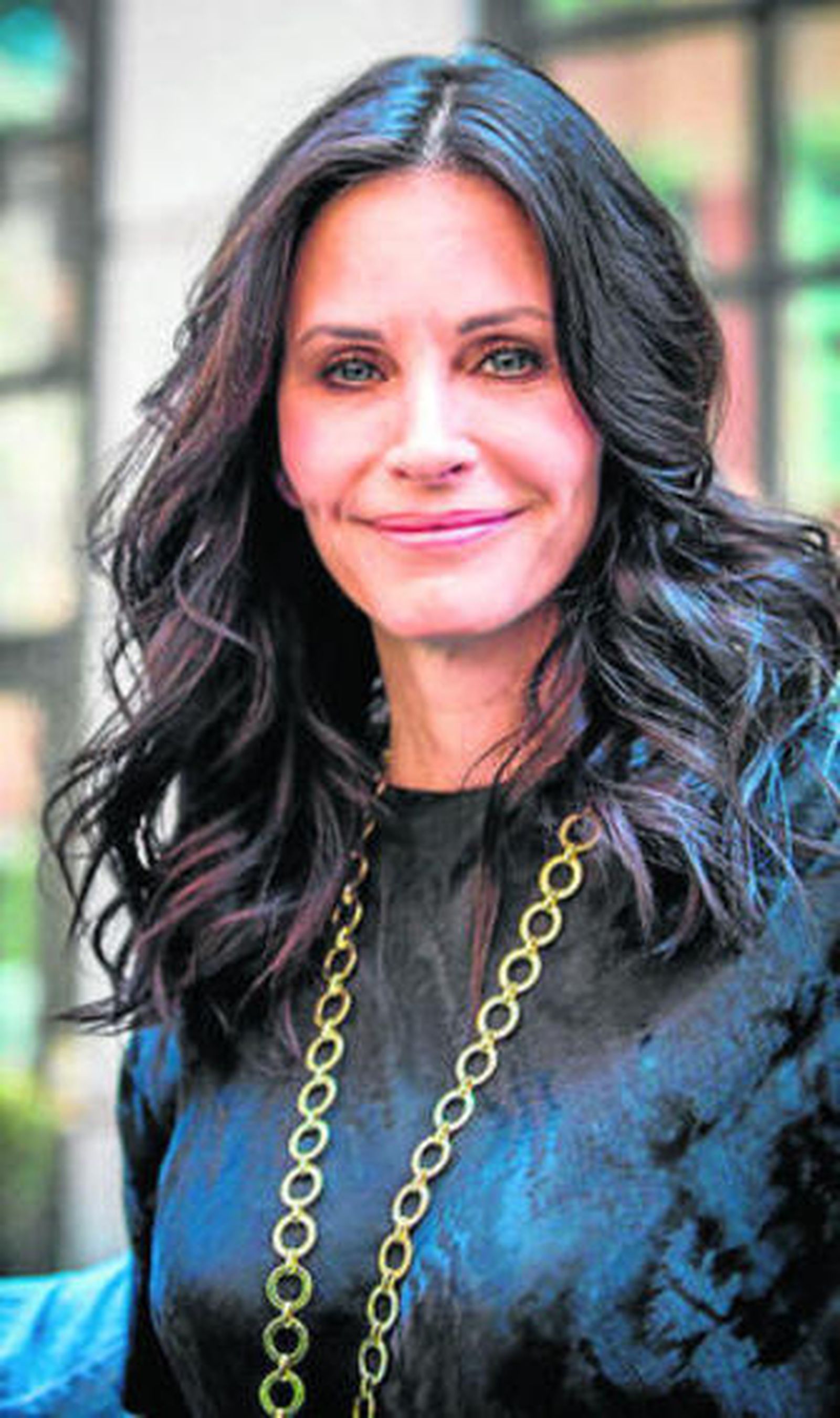 La actriz Courteney Cox antes y después de su cambio de imagen.