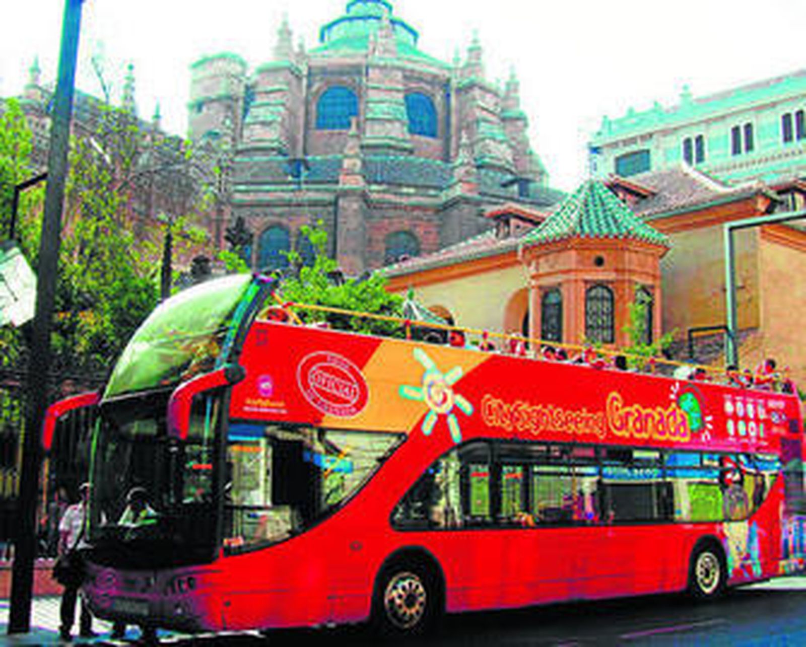 La empresa concurrió al concurso en una UTE formada por Rober, Abades y Alhambra bus.