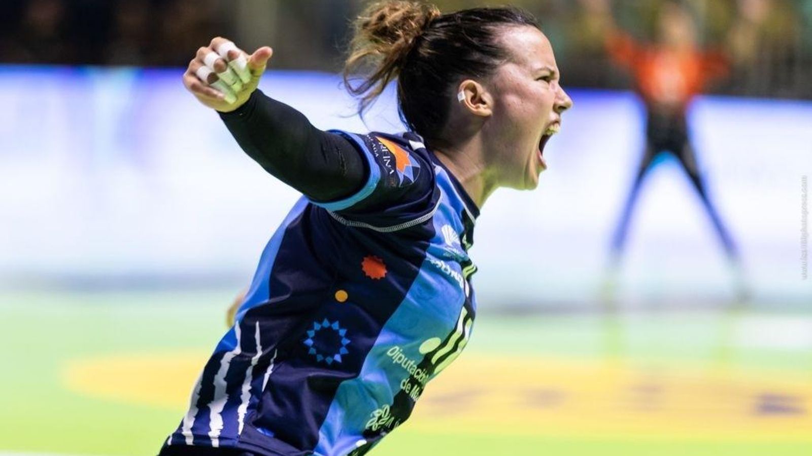 Silvia Arderius celebra un gol con el Costa del Sol.