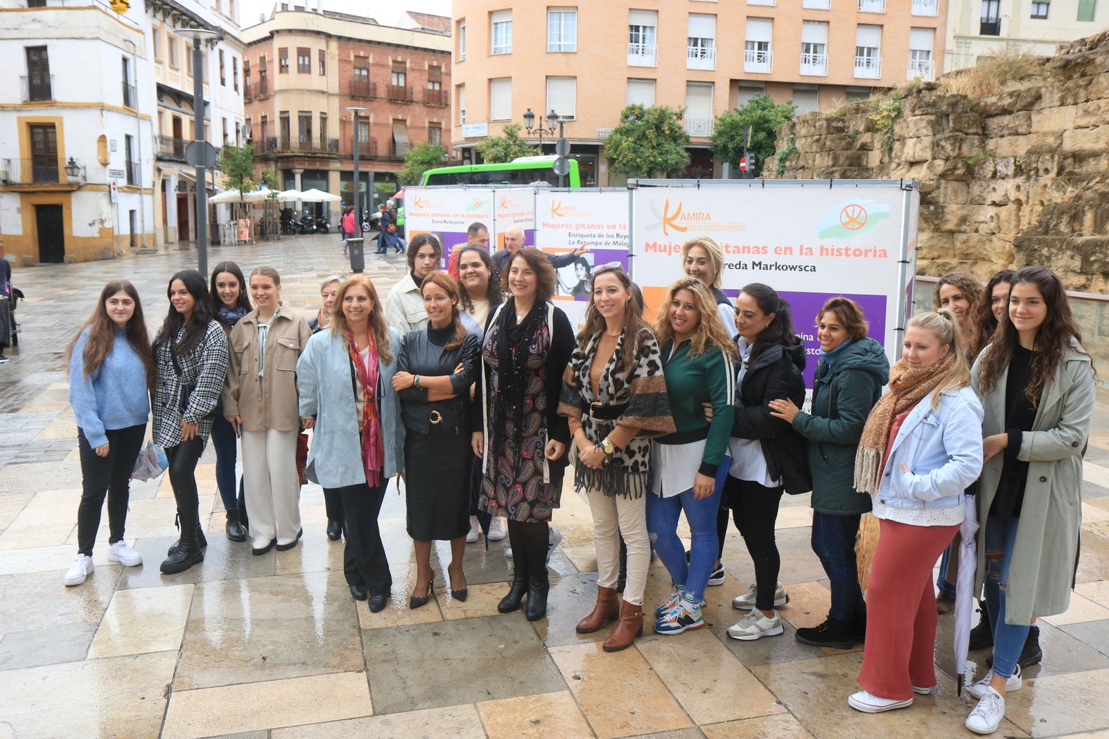 Inauguración de la muestra en la calle Capitulares.