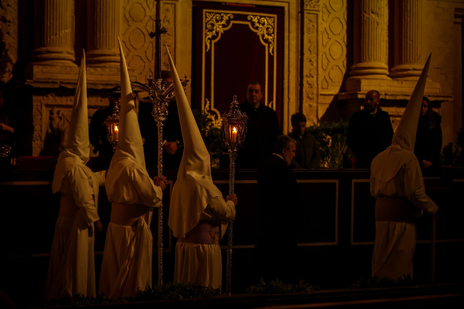 Madrugada del Viernes Santo en Jerez: imágenes de la Noche de Jesús