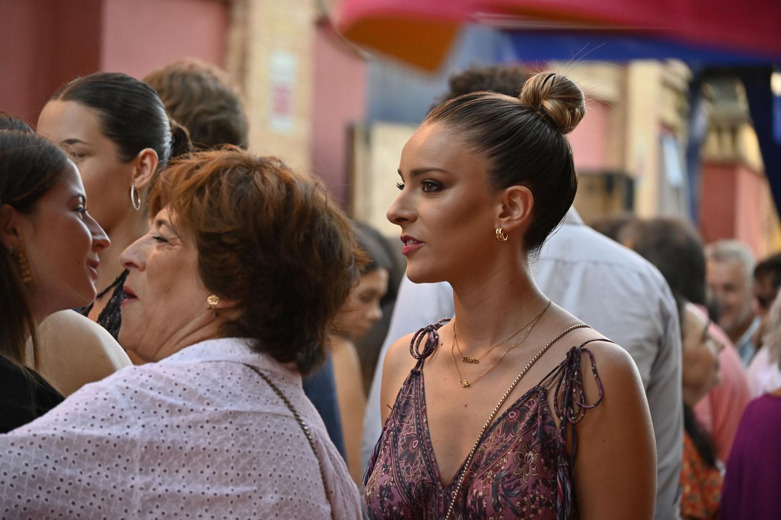 Imágenes de ambiente en el cuarto día de toros en Huelva
