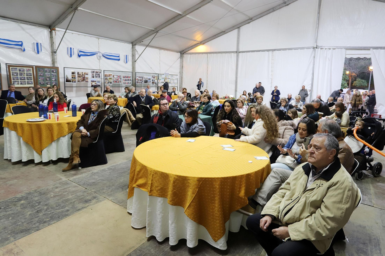 Imágenes del ambiente en la carpa y cacharritos de San Sebastián
