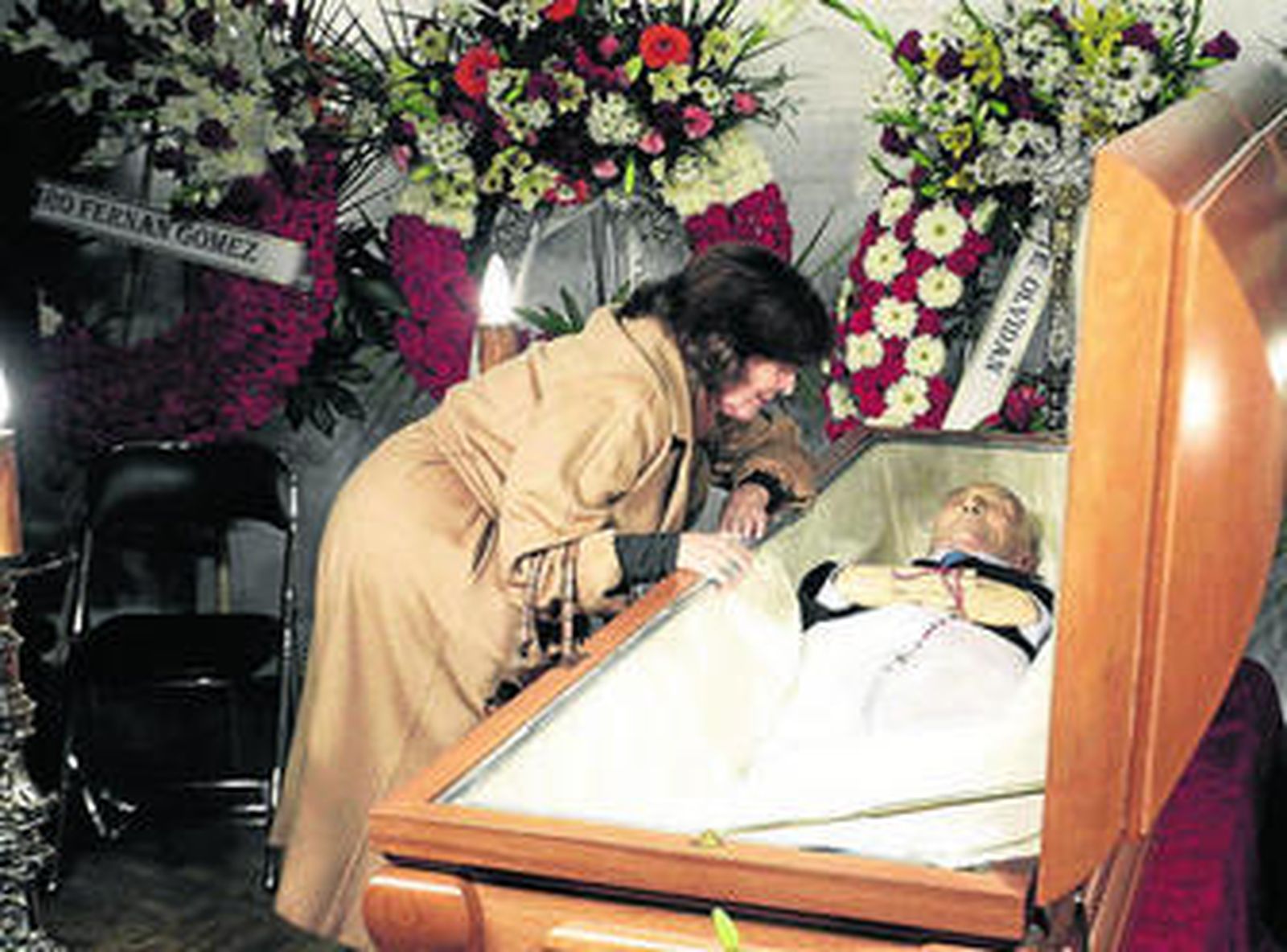 Concha Velasco da su último adiós a su compañero de profesión y gran amigo Tony Leblanc.