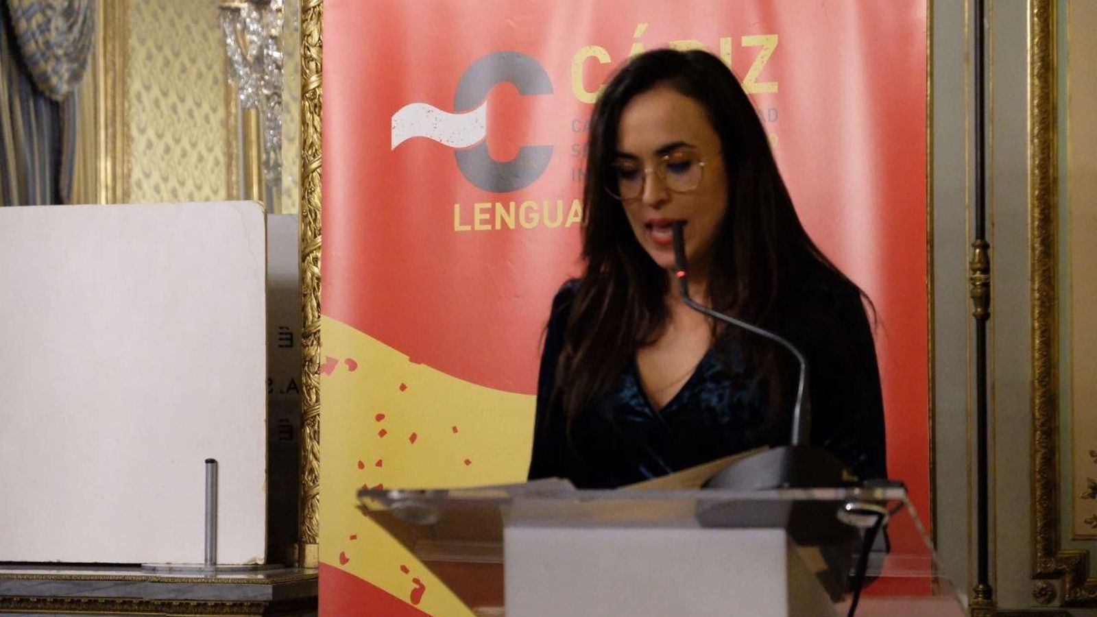 La concejala de Cultura, Lola Cazalilla, durante su intervención.