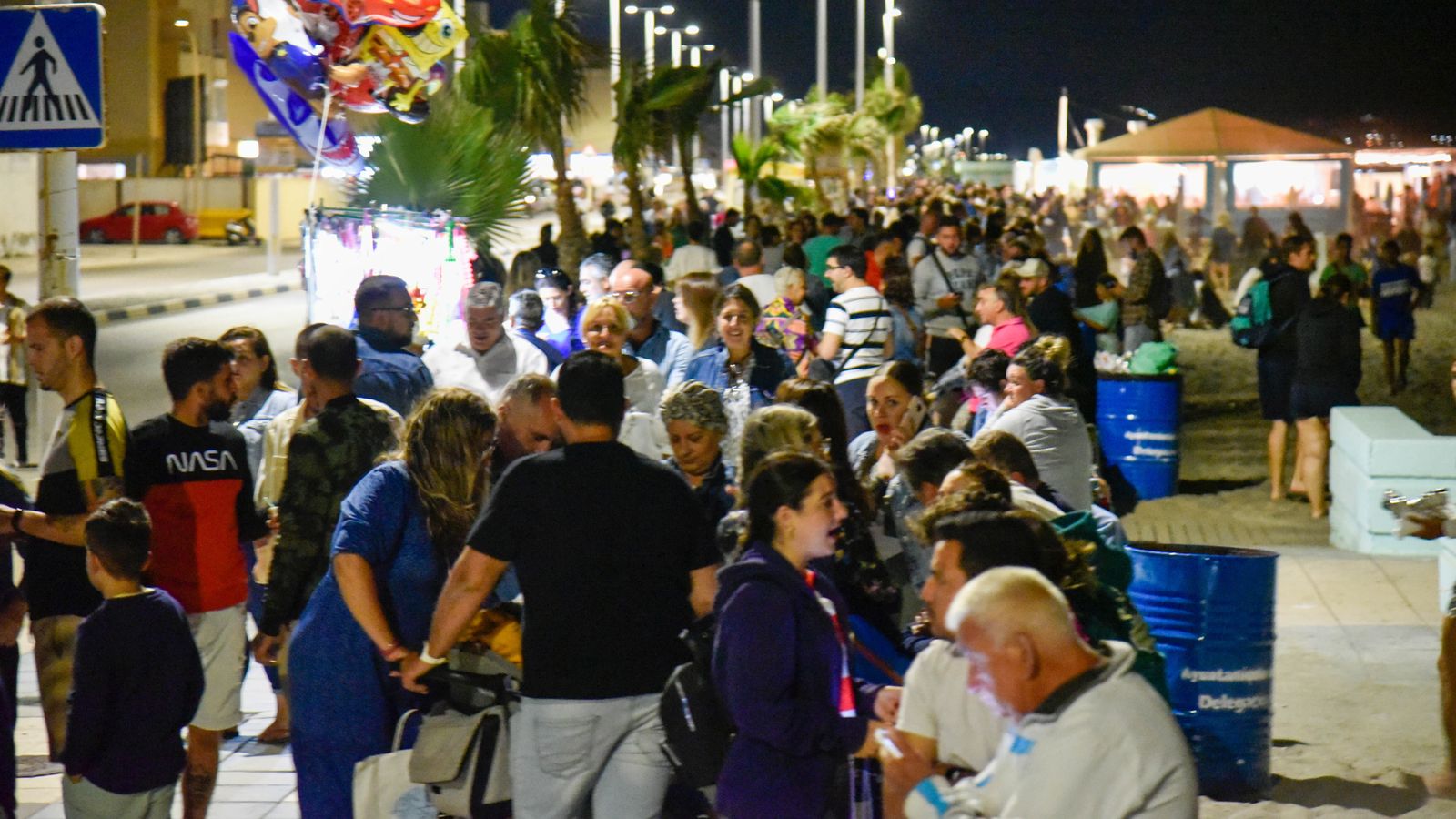 Fotos de la hoguera de San Juan en La Línea