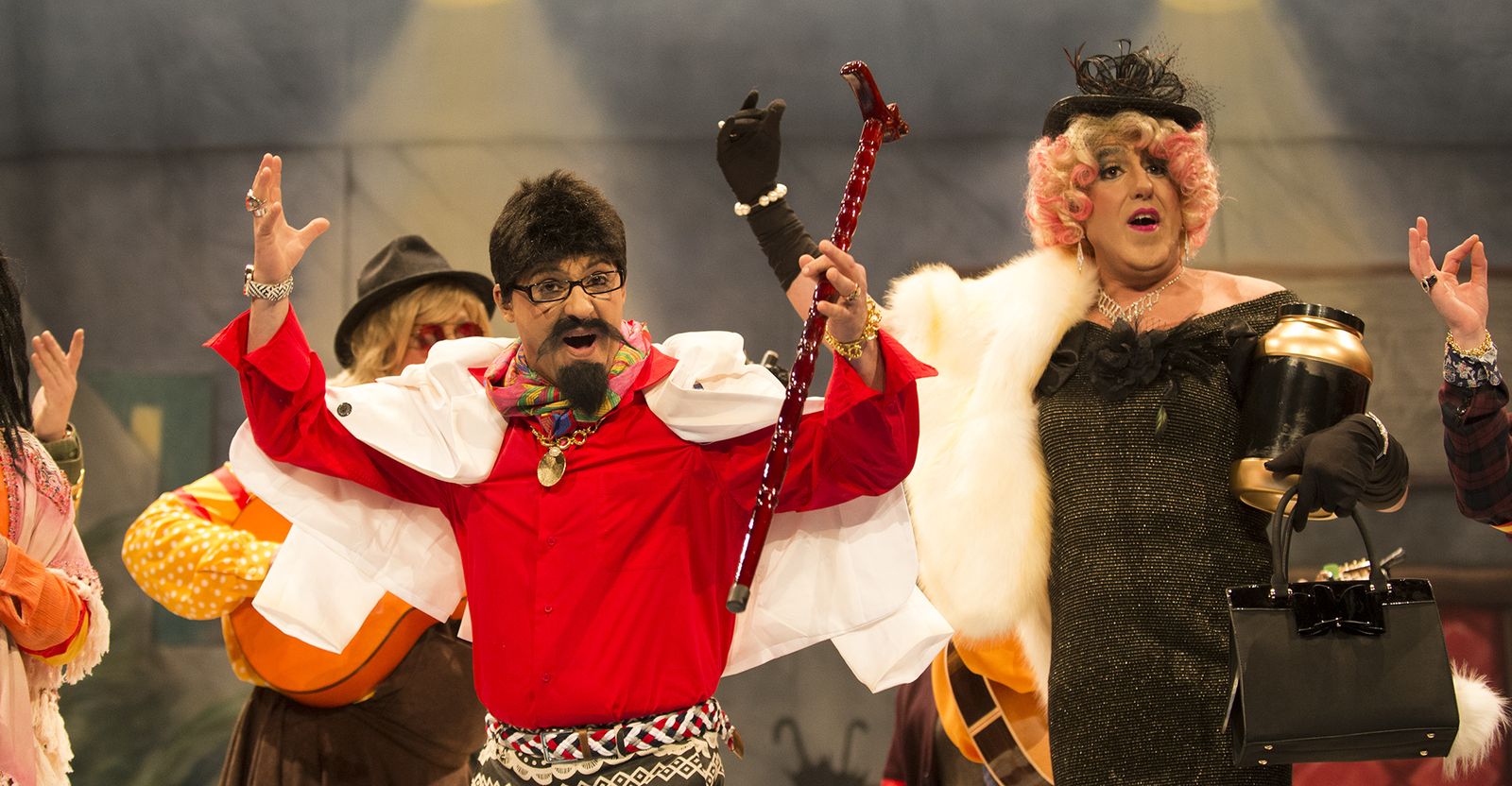 Las imágenes de la sexta función clasificatoria