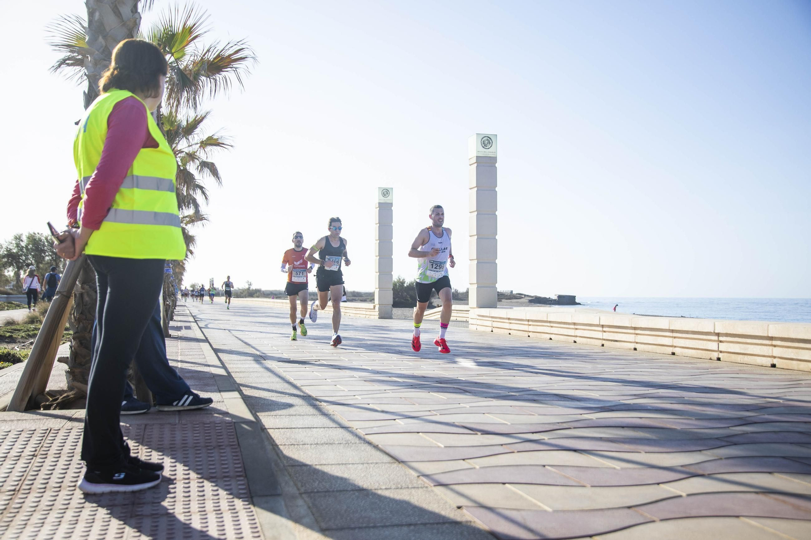 El Medio Maratón de Almería 2025, en imágenes