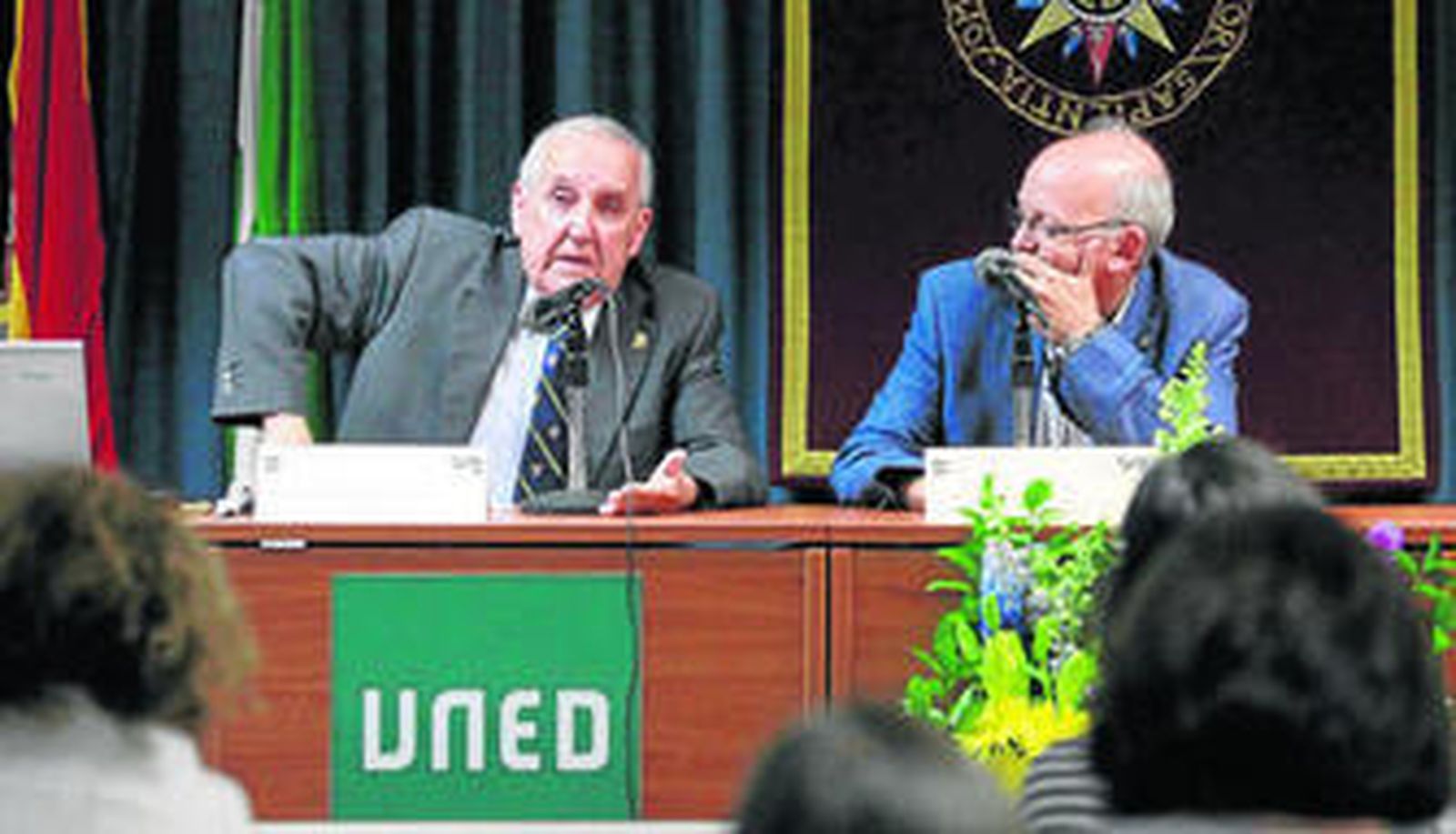 Imagen de Luis Alberto del Castillo, ayer durante su intervención junto a José Juan Yborra.