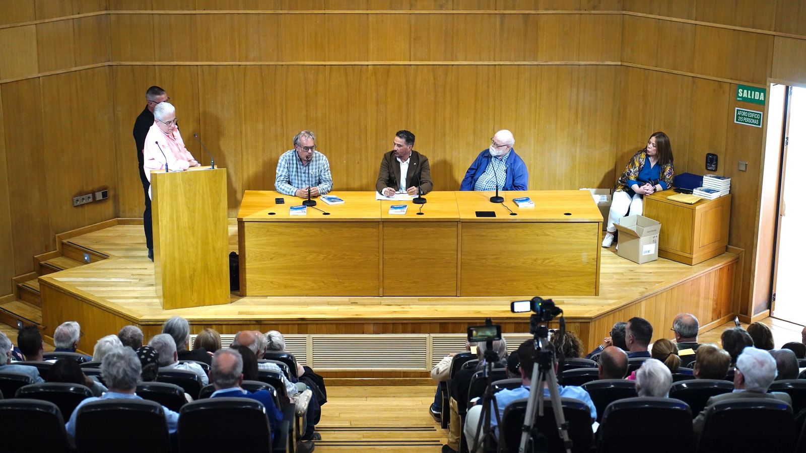 Fotos de la presentación del libro de Roberto Losada en el Auditorio Millán Picazo