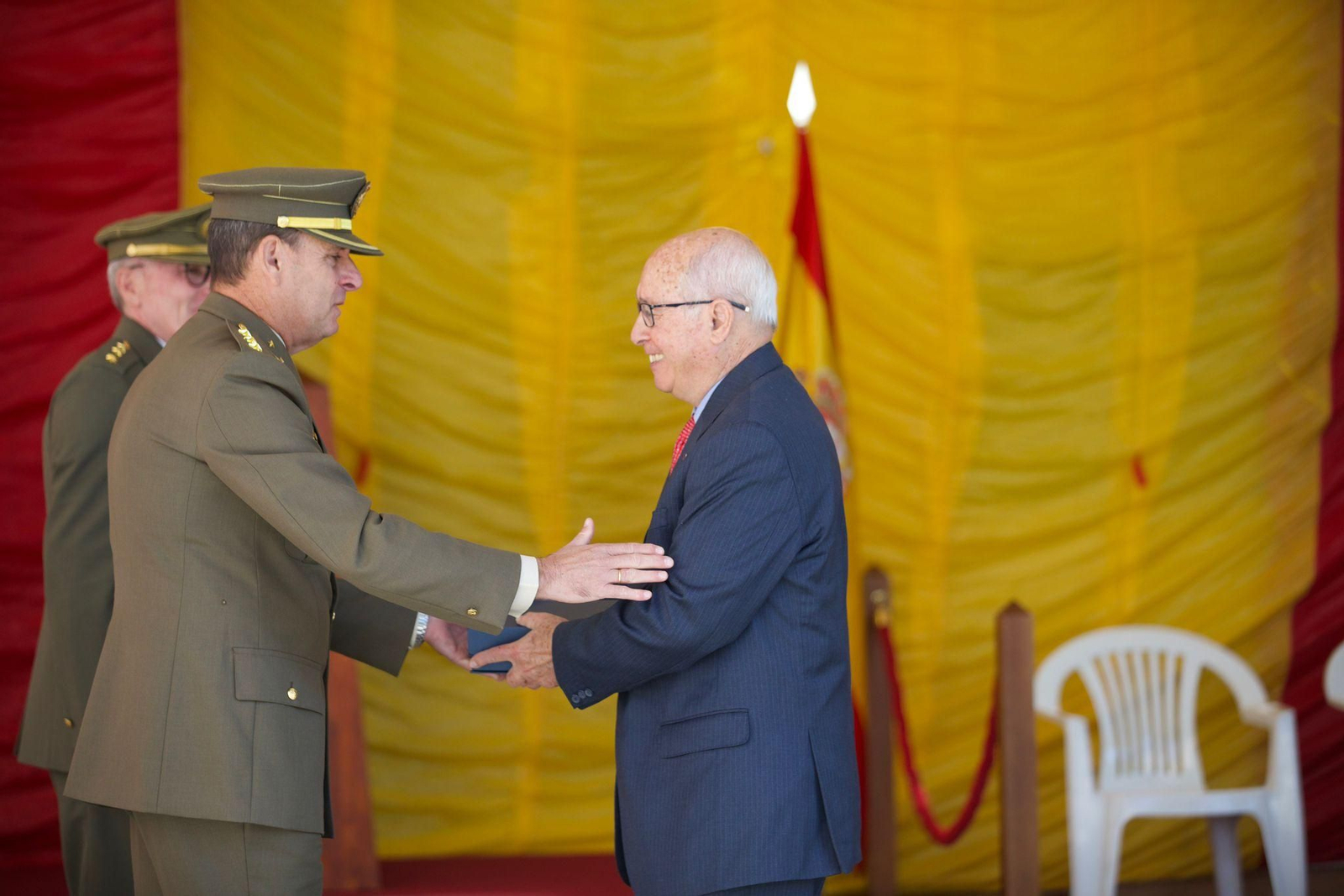 Todas las imágenes de la celebración del trigésimo aniversario de la creación de la Subdelegación de Defensa en Granada