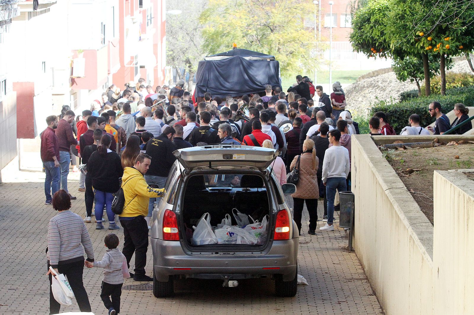 Ensayo solidario de la Hdad del Perdón, en imágenes