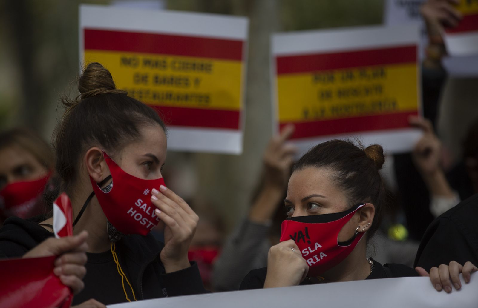 La manifestación de los hosteleros de Sevilla, en imágenes