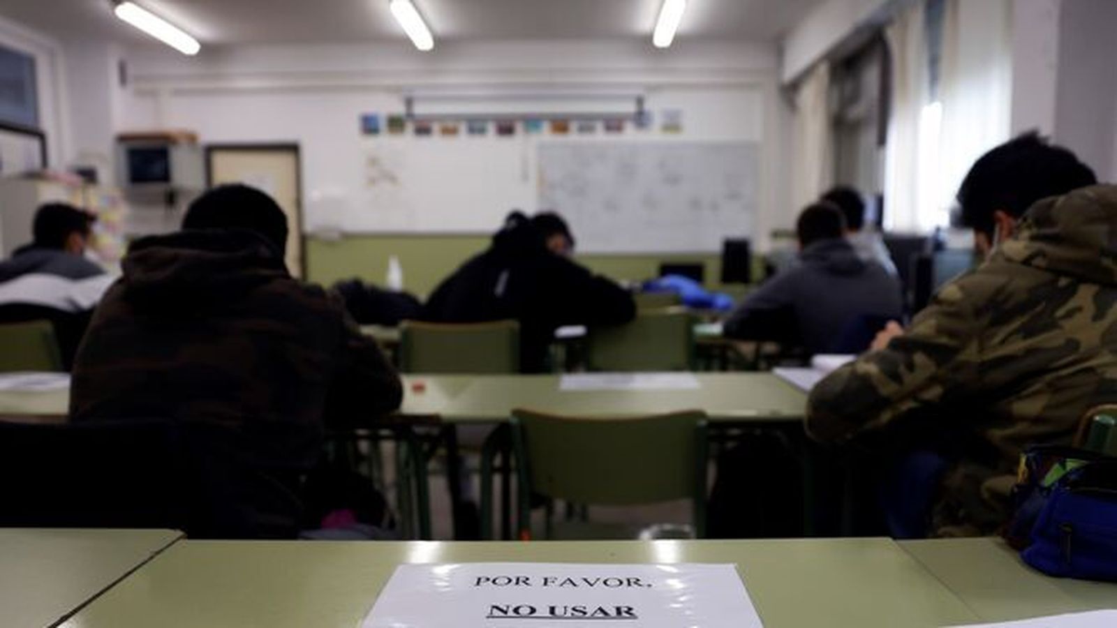 Alumnos de un instituto de Secundaria durante una clase.