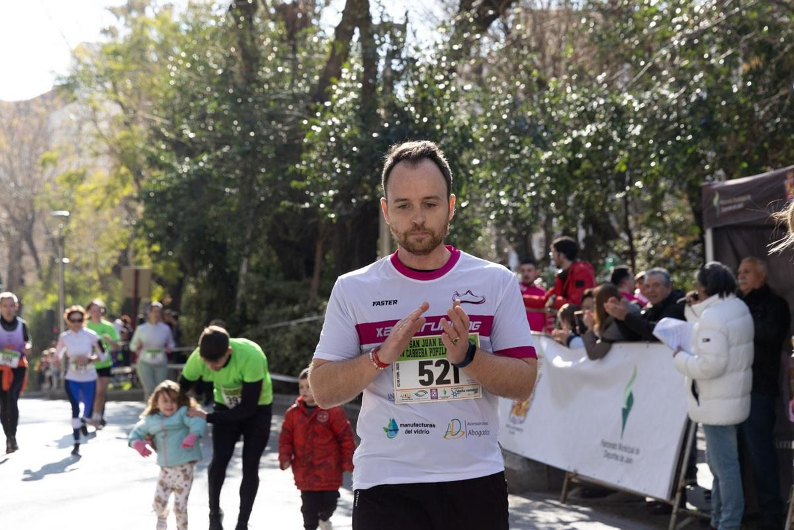 Deporte y solidaridad se unen en la IV Carrera Popular IES San Juan Bosco, en imágenes