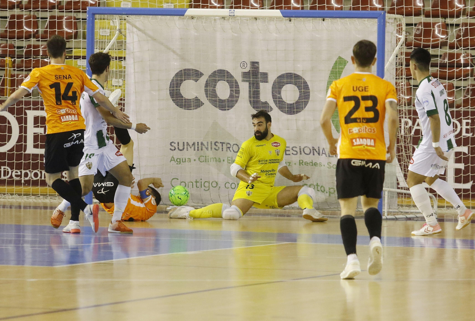 La derrota del Córdoba Futsal ante el Ribera Navarra, en imágenes