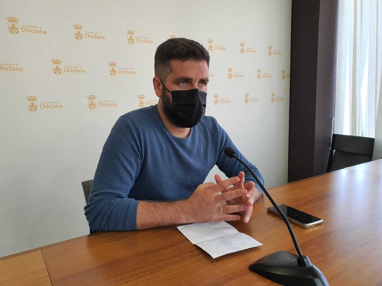El delegado de Medio Ambiente y vicepresidente de Chiclana Natural, Roberto Palmero, este viernes durante la presentación de las cuentas.