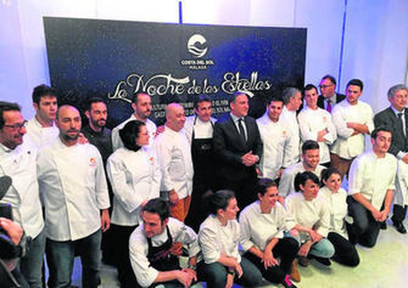 Bendodo, anoche, con los chefs.