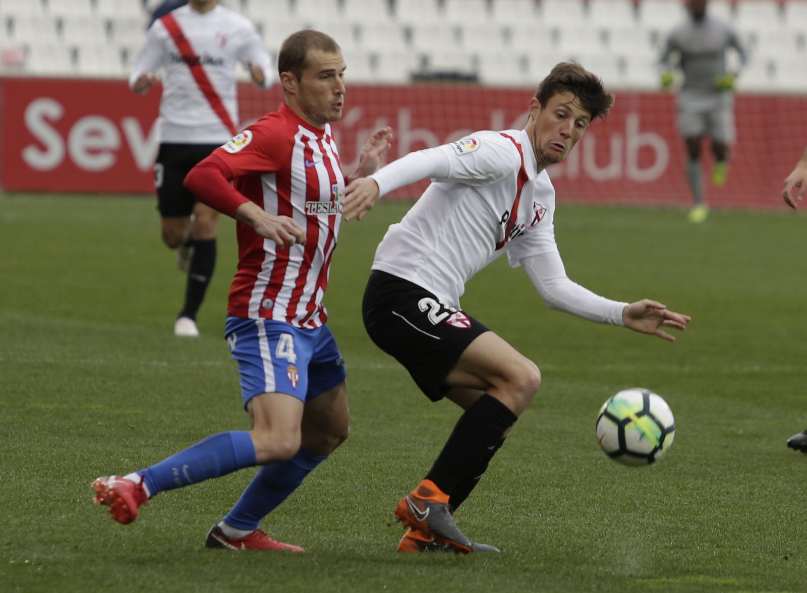 Las imágenes del Sevilla Atlético-Sporting