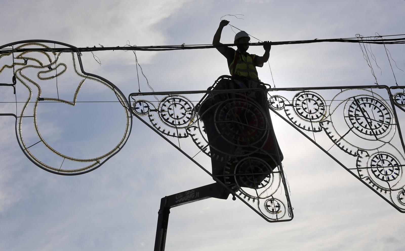 Preparativos en el Real de la Feria de Málaga