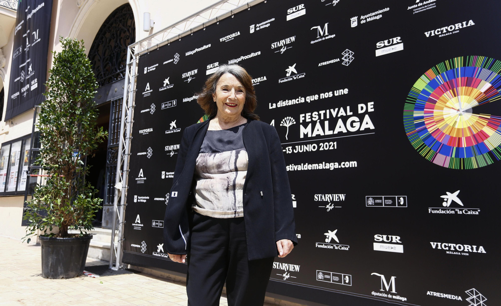 Las fotos del desfile de famosos para inaugurar el festival con nostalgia de la alfombra roja