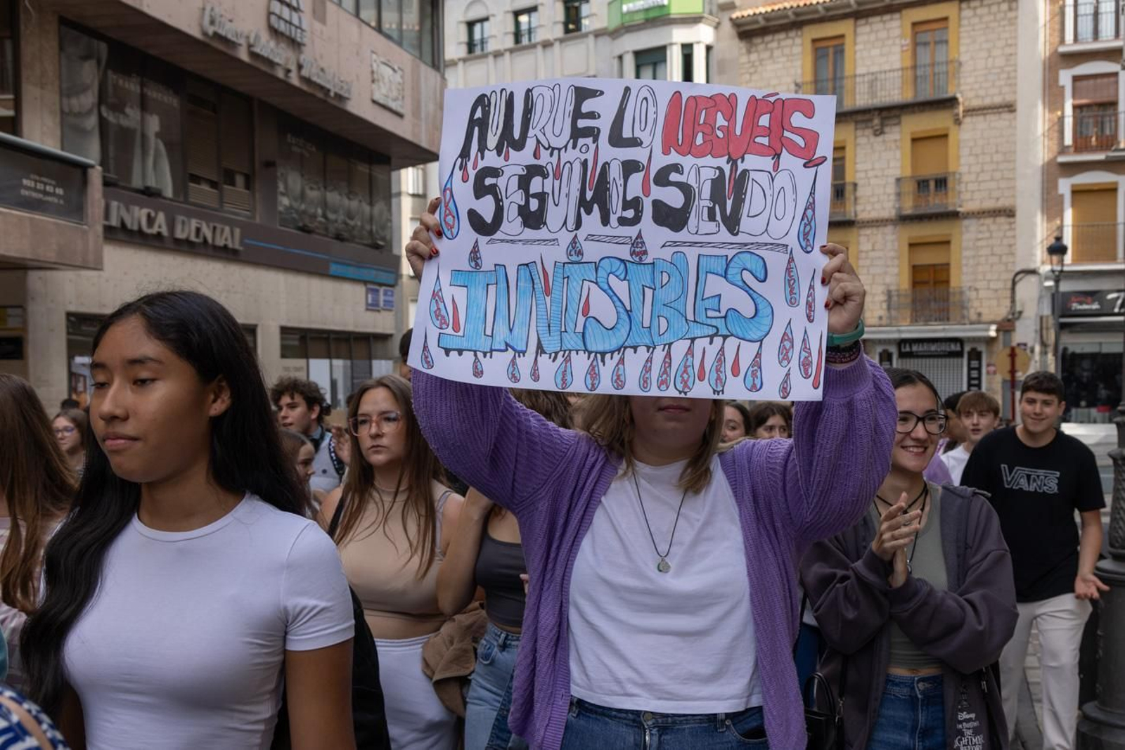 oncentración-manifestación en la plaza de la Constitución por la huelga de estudiantes por la víctima de acoso