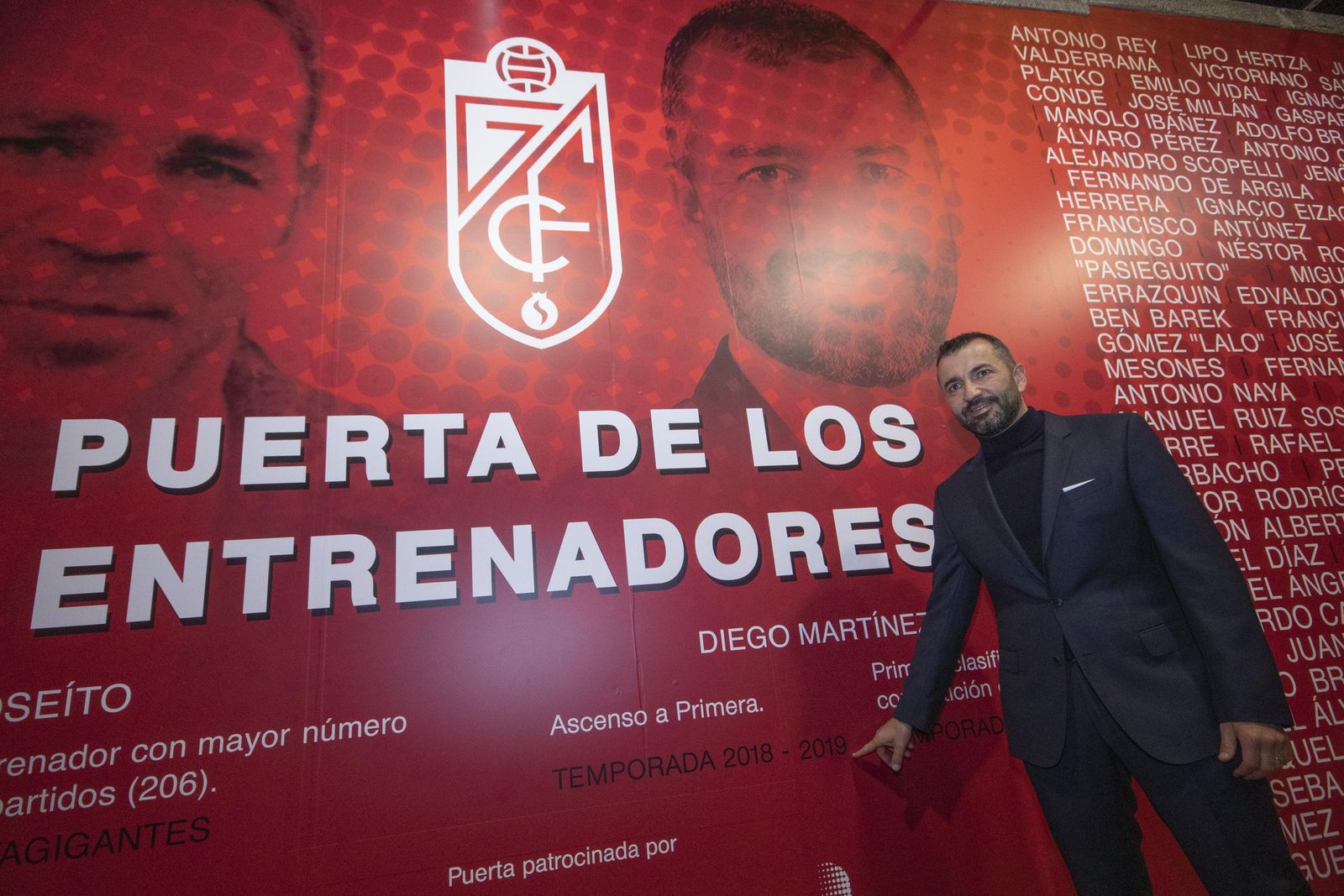 Fotos: Inauguración del espacio de Diego Martínez en la Puerta de los Entrenadores