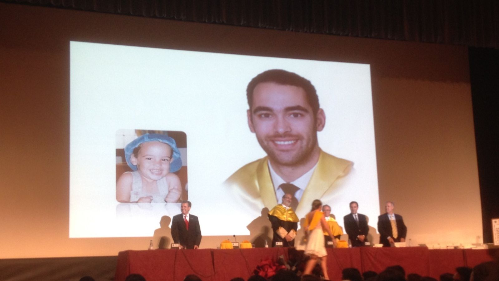 En su graduación como médico.