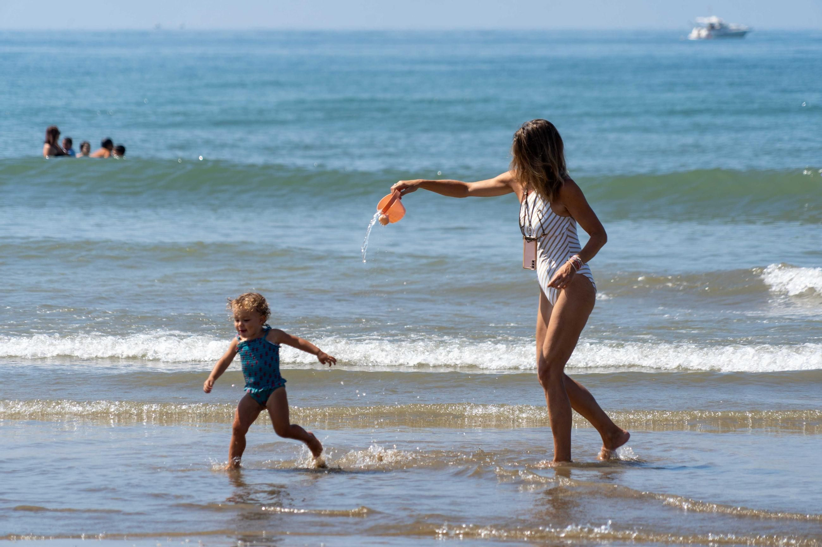 Ambiente de las playas de Punta Umbría la mañana del sábado 9 de agosto