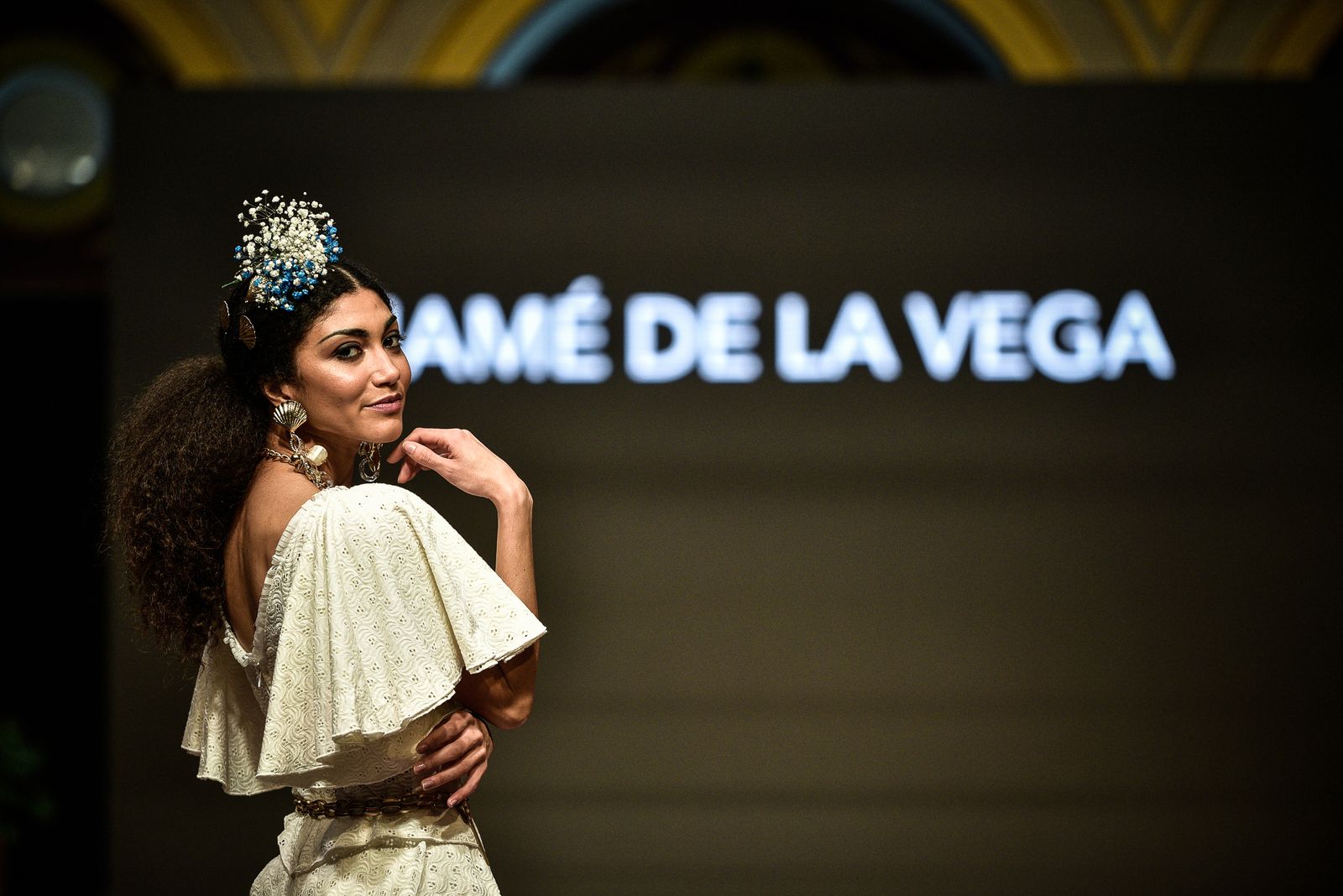Imágenes de la inauguración de la Pasarela Flamenca en el patio del Ayuntamiento