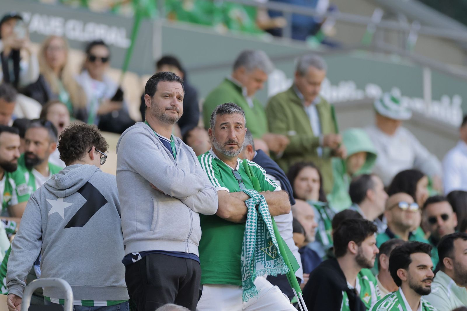 Búscate en las fotos del Betis - Sevilla