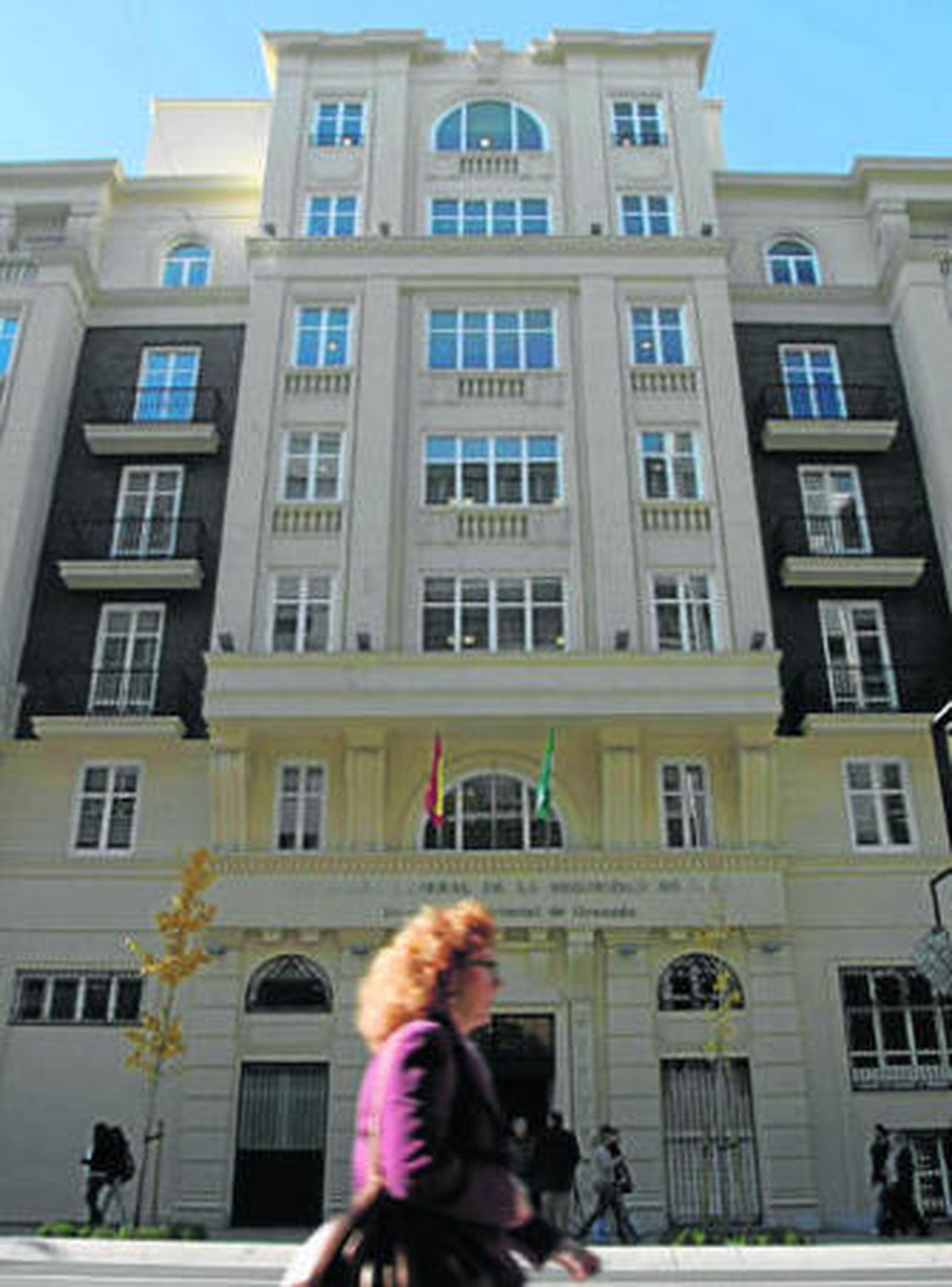 Sede de la Tesorería de la Seguridad Social en la Gran Vía de Granada.