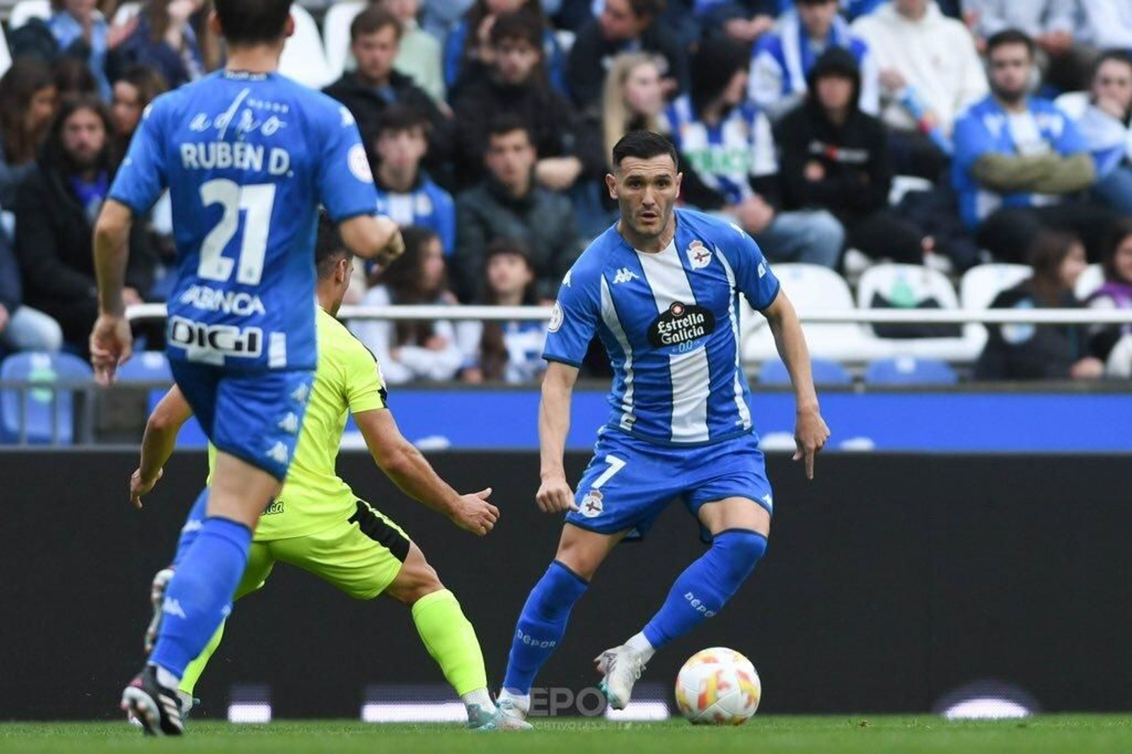 Lucas Pérez en acción.