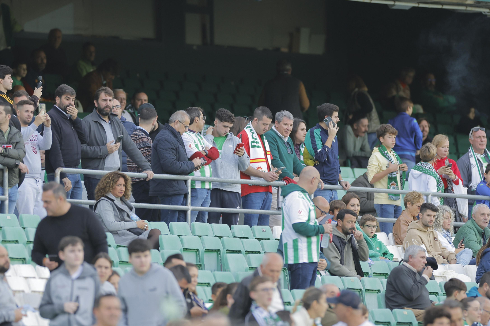 Búscate en las fotos del Betis-Real Madrid