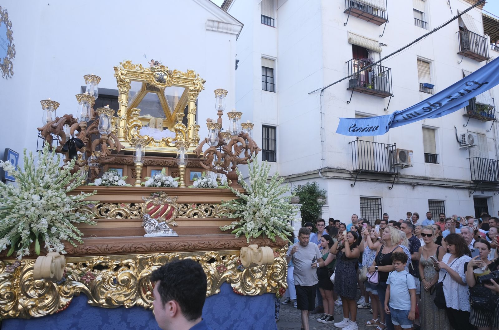 La procesión de la Virgen de Acá por las calles de Córdoba, en imágenes