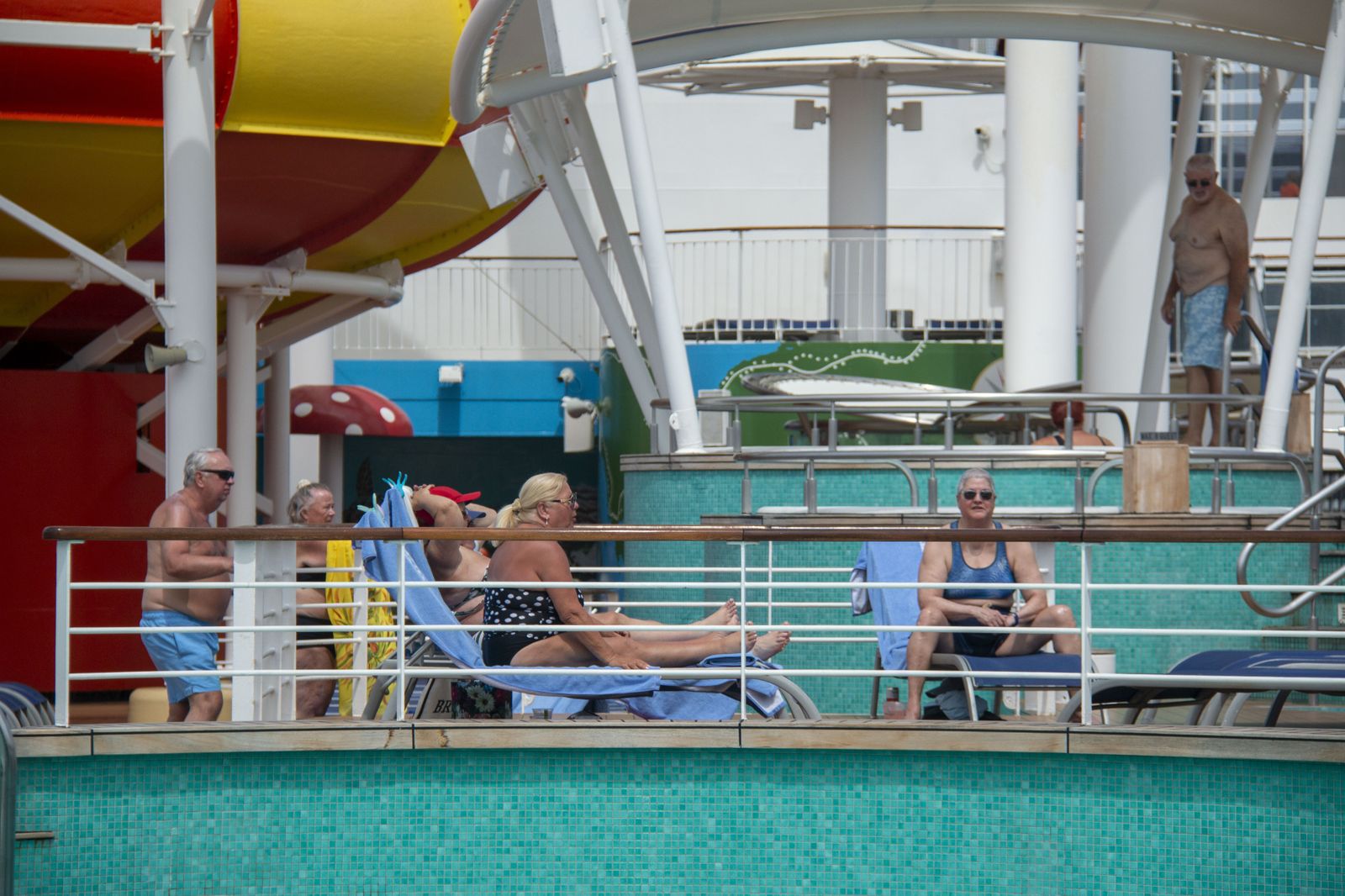 El Puerto de Motril recibe el mayor buque de su historia, en imágenes