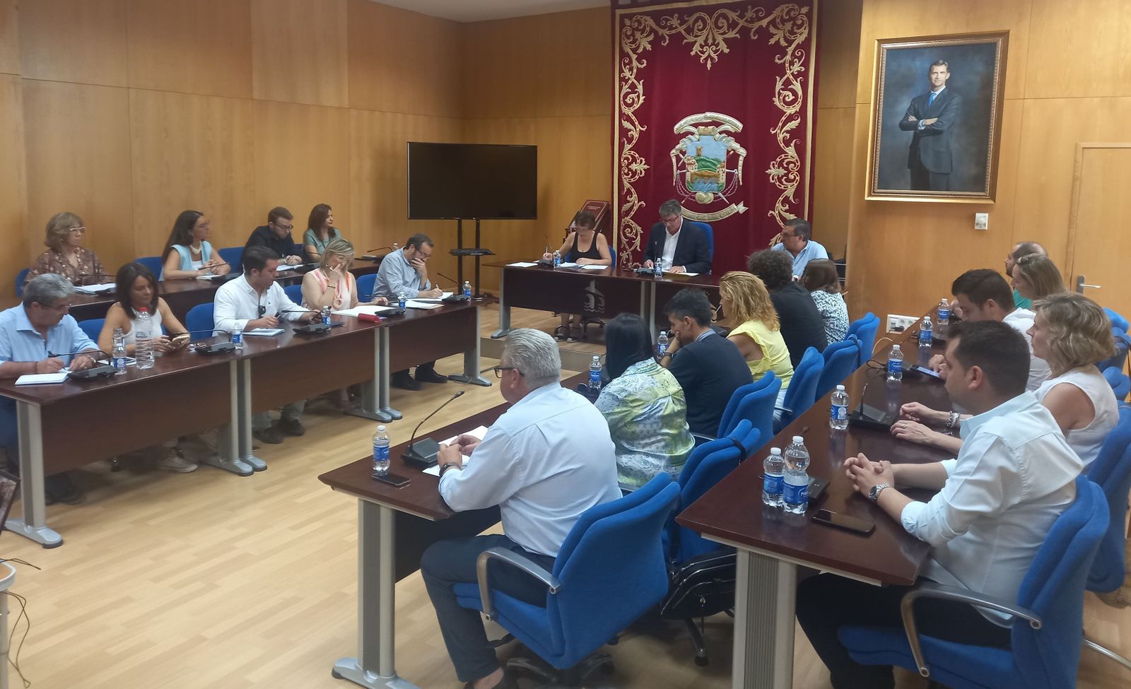 Un momento de la sesión plenaria celebrada en Puente Genil.