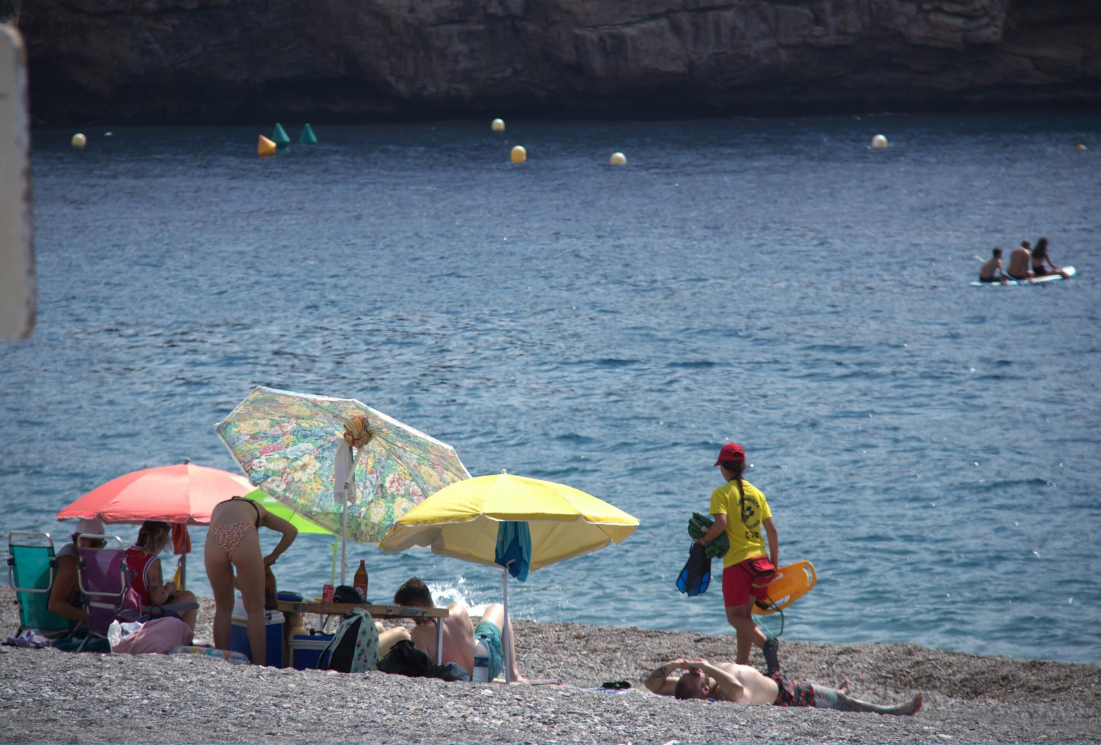 Bañistas en la playa.