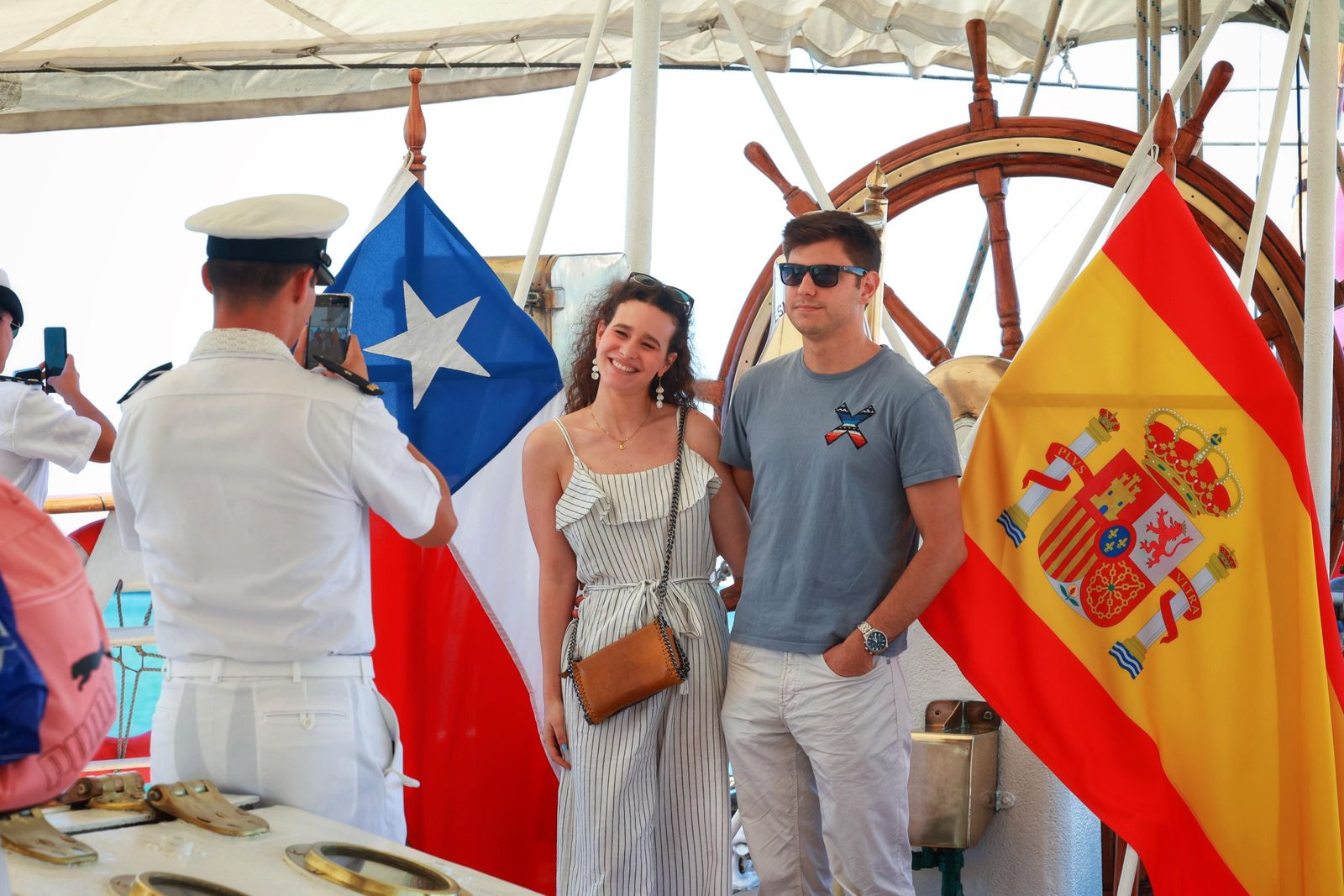 El gemelo del 'Elcano' está en Cádiz: las visitas al buque 'Esmeralda', en imágenes