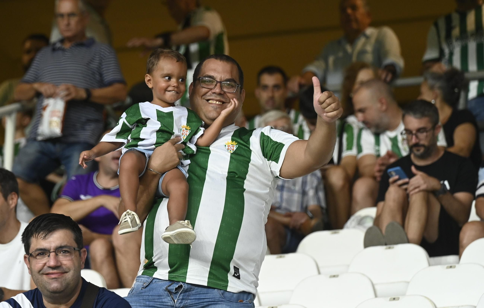 Las mejores fotos del ambiente en El Arcángel para el Córdoba CF - Las Palmas
