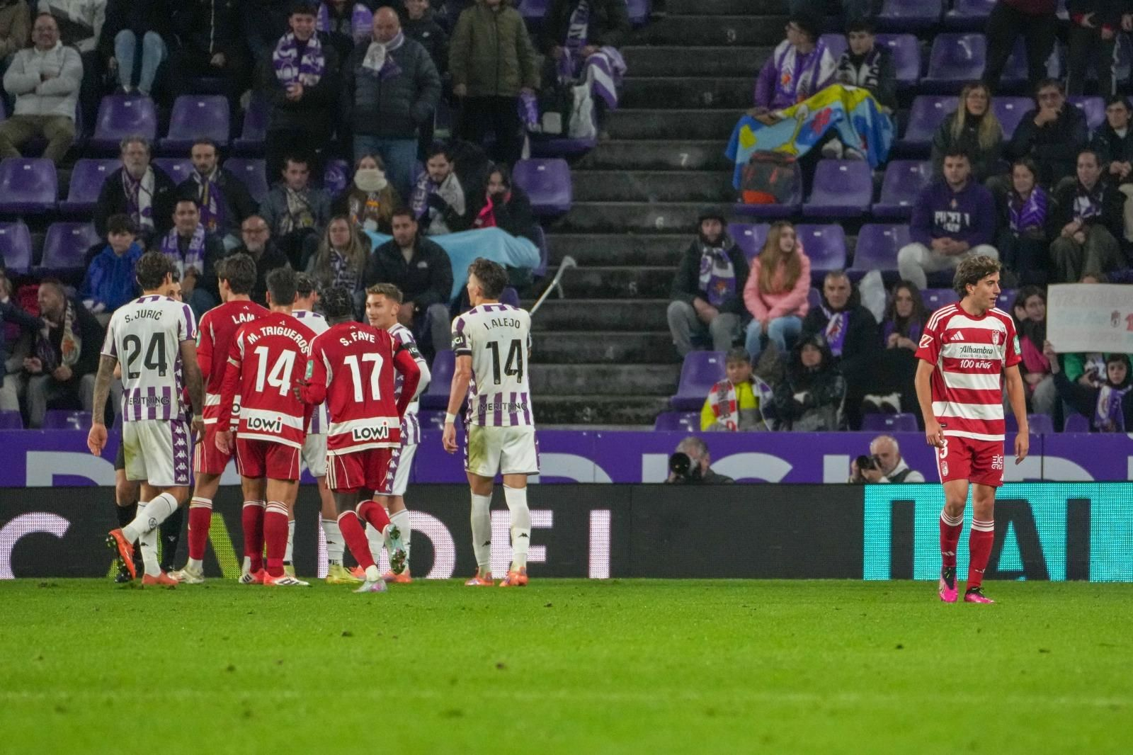 Las imágenes del partido del Granada CF en Valladolid