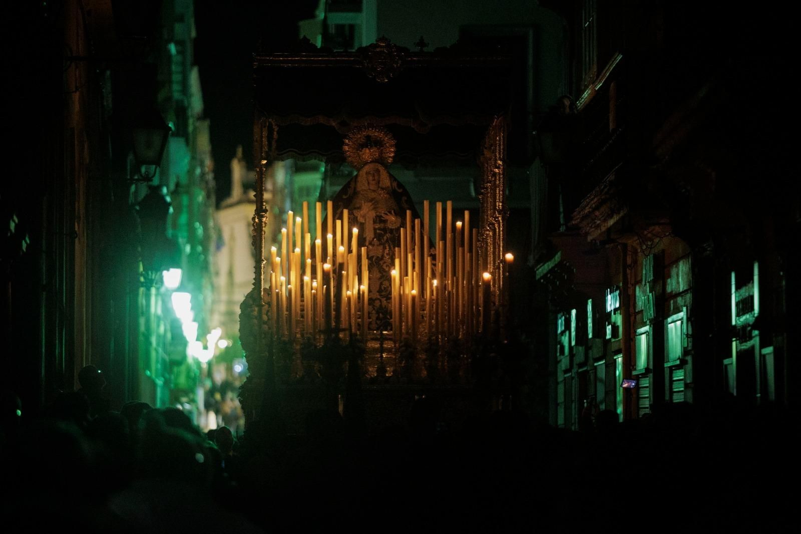 Las imágenes de la cofradía de la Buena Muerte en la Semana Santa de Cádiz 2023