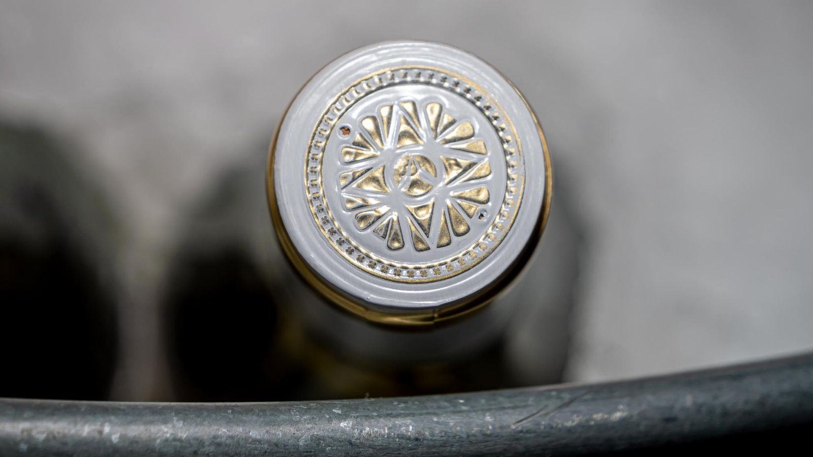 Detalle de una de las botellas que podrán probarse en la cata.