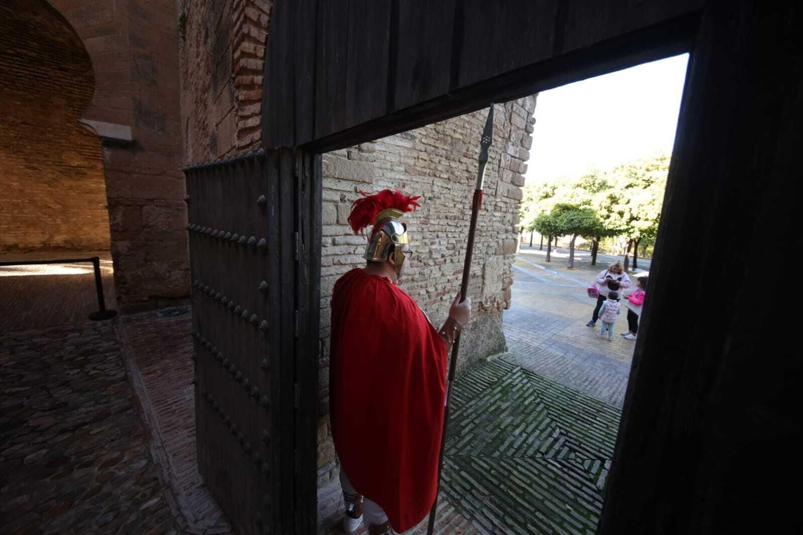 La Cartera Real recoge las cartas de los niños en el Alcázar