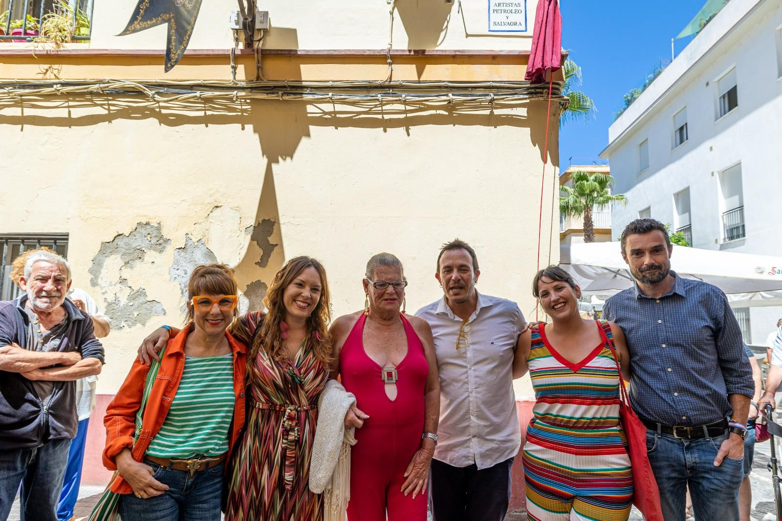 Las imágenes de la Petróleo con su nueva calle