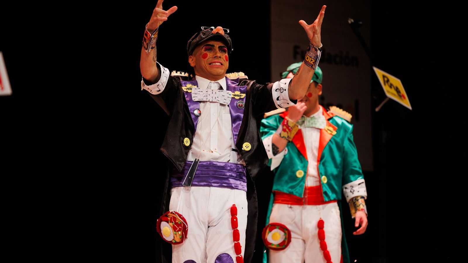 Búscate entre las mejores imágenes de la final del COAC 2025 del Carnaval de Cádiz